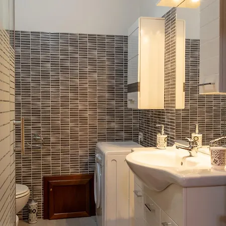 Maisoniglesias Free Parking